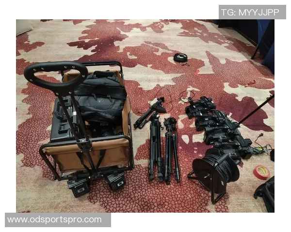 瓜帅赛后与摄影师发生争执对拍摄内容表示不满引发关注